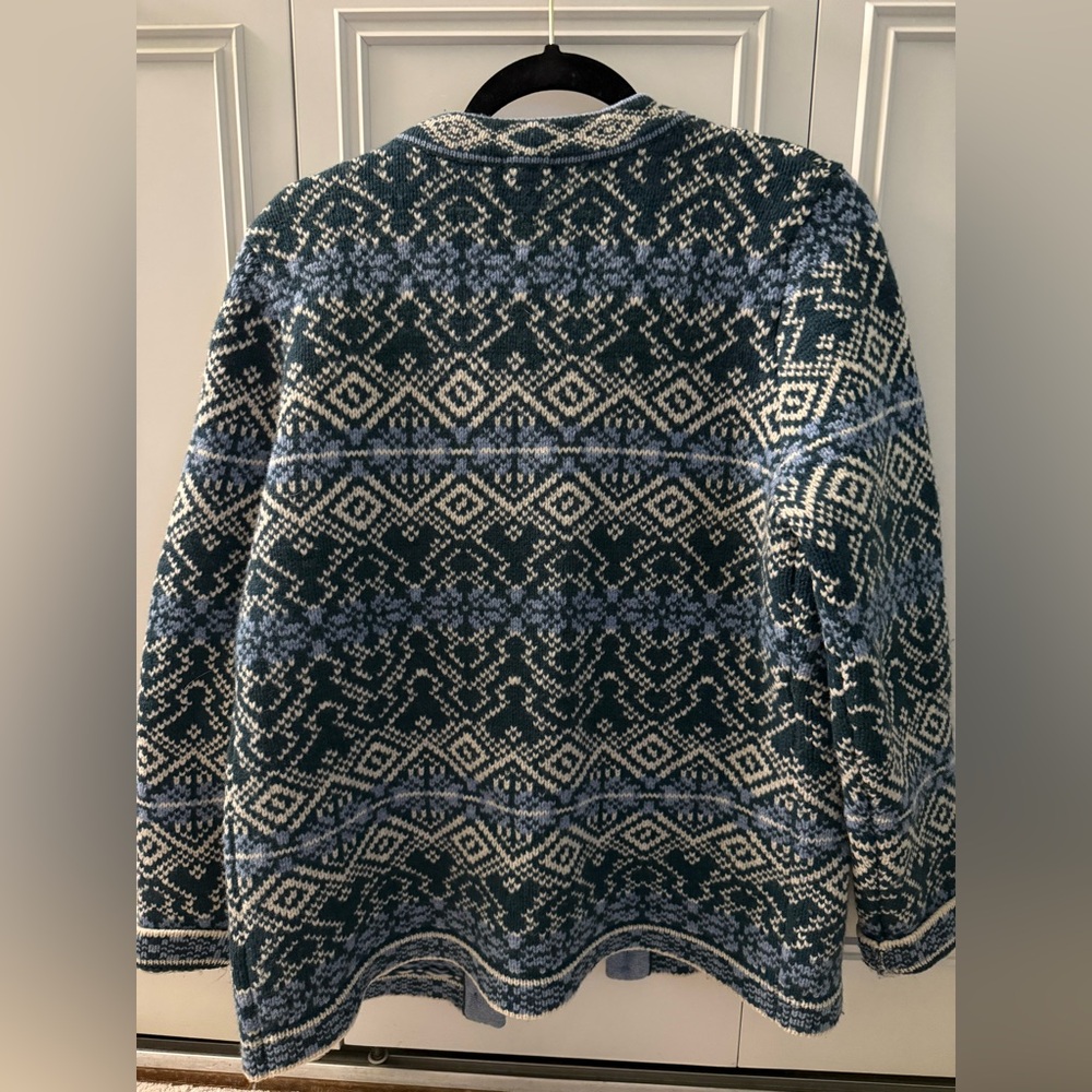 L.l. Bean Lambs Wool Button Down - Picture 3 of 4